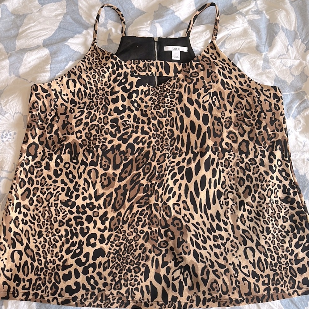 NWOT Bar III Leopard Print Zip Back Top 🐆